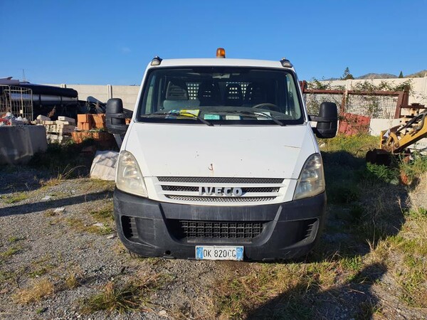 2#6105 Autocarro Iveco 35 in vendita - foto 1