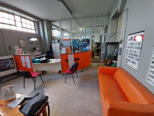 1#6107 Attrezzature da officina e gomme Michelin in vendita - foto 3