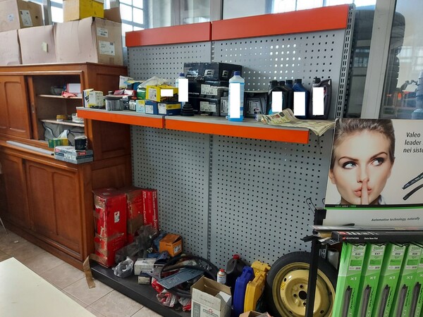 1#6107 Attrezzature da officina e gomme Michelin in vendita - foto 6