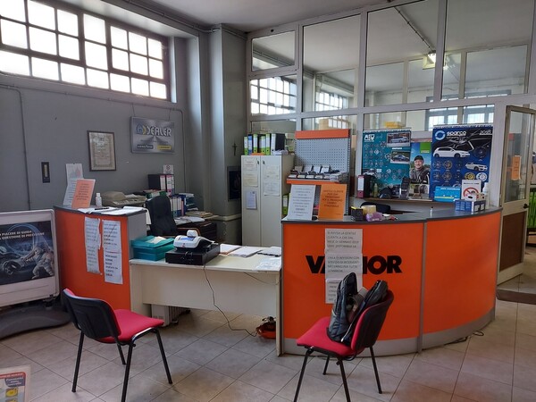 1#6107 Attrezzature da officina e gomme Michelin in vendita - foto 13
