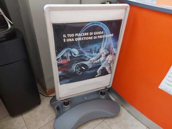 1#6107 Attrezzature da officina e gomme Michelin in vendita - foto 23