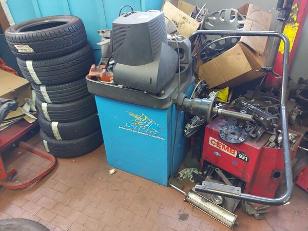 1#6107 Attrezzature da officina e gomme Michelin in vendita - foto 53