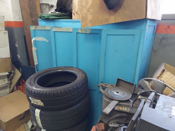 1#6107 Attrezzature da officina e gomme Michelin in vendita - foto 90