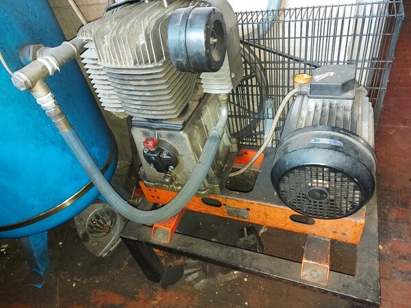 1#6107 Attrezzature da officina e gomme Michelin in vendita - foto 98