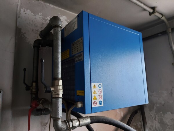 1#6107 Attrezzature da officina e gomme Michelin in vendita - foto 99