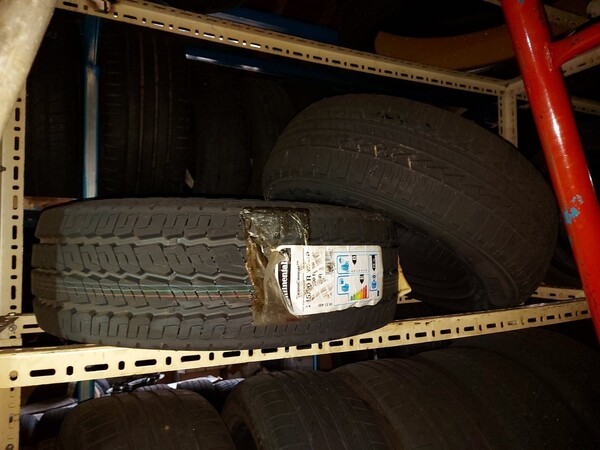 1#6107 Attrezzature da officina e gomme Michelin in vendita - foto 119