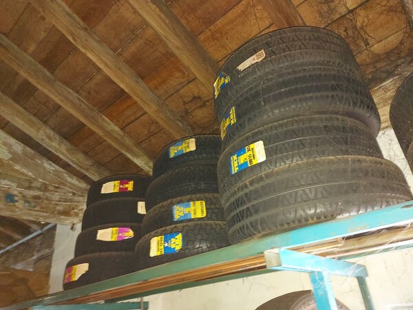 1#6107 Attrezzature da officina e gomme Michelin in vendita - foto 131