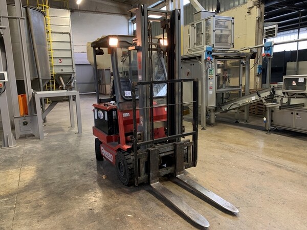 Carrelli elevatori in vendita