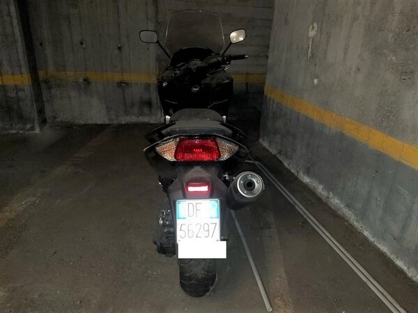 1#6119 Motociclo Yamaha T- MAX in vendita - foto 3