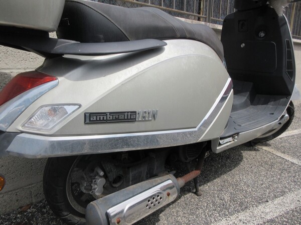 1#6120 Autocarro Mercedes e Motociclo Lambretta in vendita - foto 4
