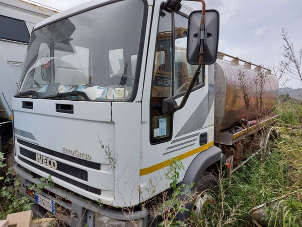 13#6125 Autocarro con cisterna in vendita - foto 3