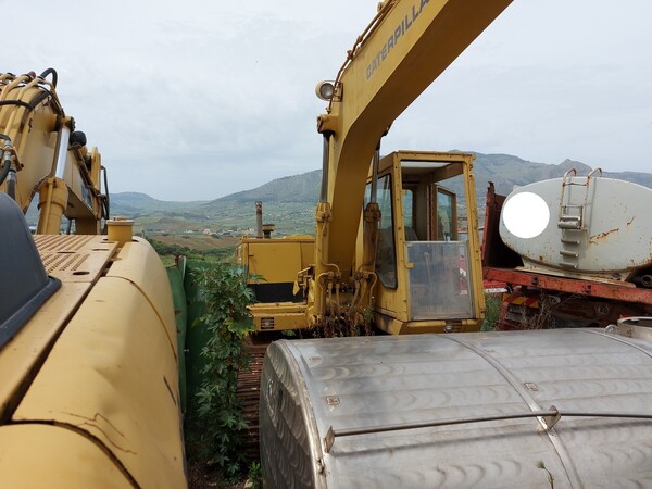 2#6125 Escavatore Caterpillar 215 in vendita - foto 2