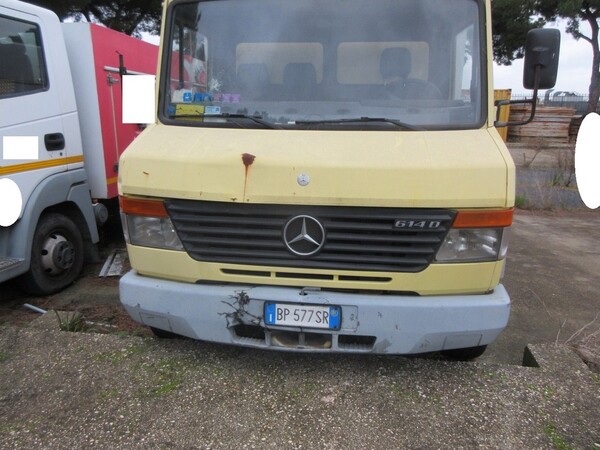 2#6129 Autocarro Mercedes Benz refrigerato in vendita - foto 2