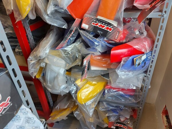 4#6138 Ricambi e accessori per moto Ferodo e Yamaha in vendita - foto 71