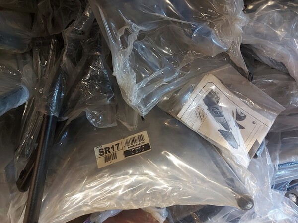 4#6138 Ricambi e accessori per moto Ferodo e Yamaha in vendita - foto 82