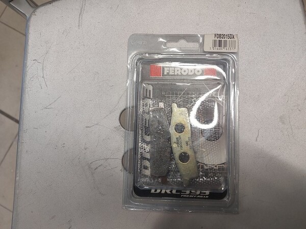 4#6138 Ricambi e accessori per moto Ferodo e Yamaha in vendita - foto 93