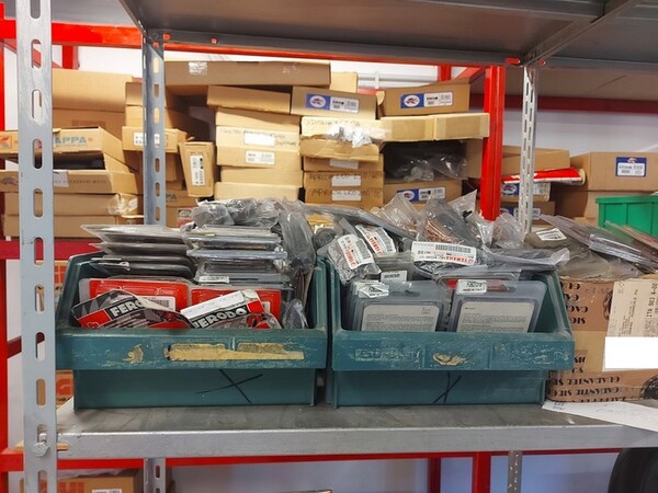 4#6138 Ricambi e accessori per moto Ferodo e Yamaha in vendita - foto 96