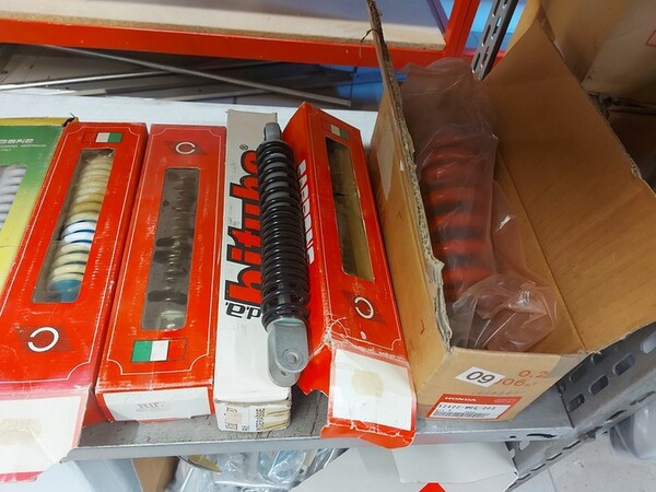 4#6138 Ricambi e accessori per moto Ferodo e Yamaha in vendita - foto 101