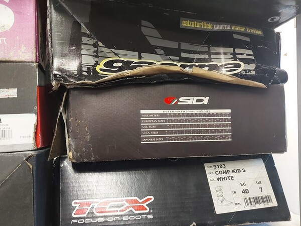 4#6138 Ricambi e accessori per moto Ferodo e Yamaha in vendita - foto 159
