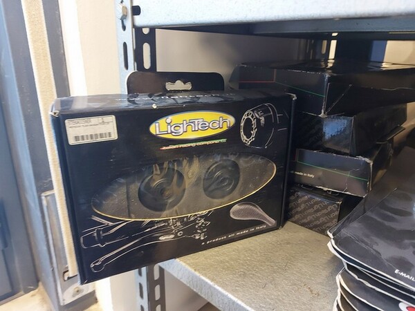 4#6138 Ricambi e accessori per moto Ferodo e Yamaha in vendita - foto 163