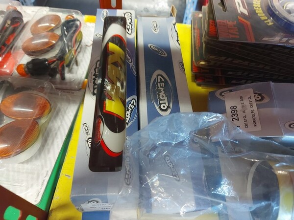 4#6138 Ricambi e accessori per moto Ferodo e Yamaha in vendita - foto 223