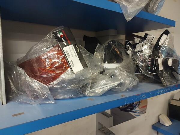 4#6138 Ricambi e accessori per moto Ferodo e Yamaha in vendita - foto 237