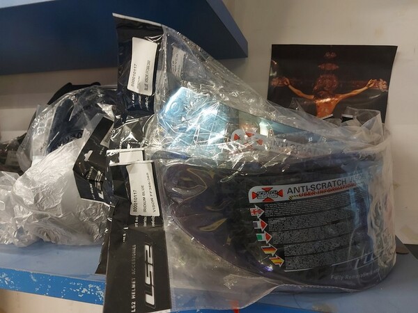 4#6138 Ricambi e accessori per moto Ferodo e Yamaha in vendita - foto 238