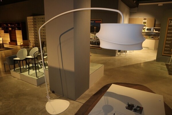 25#6151 Lampada da terra Calligaris Cygnus in vendita - foto 3