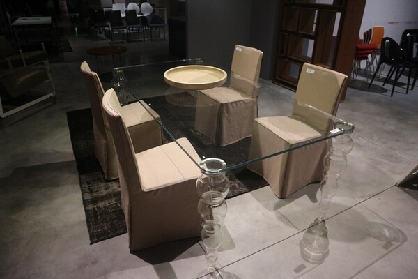 38#6151 Tavolo Glas Italia e sedia Poliform in vendita - foto 3