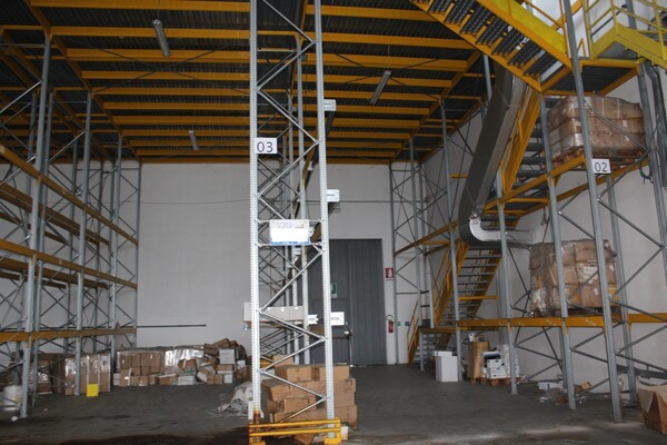 Logistica in vendita