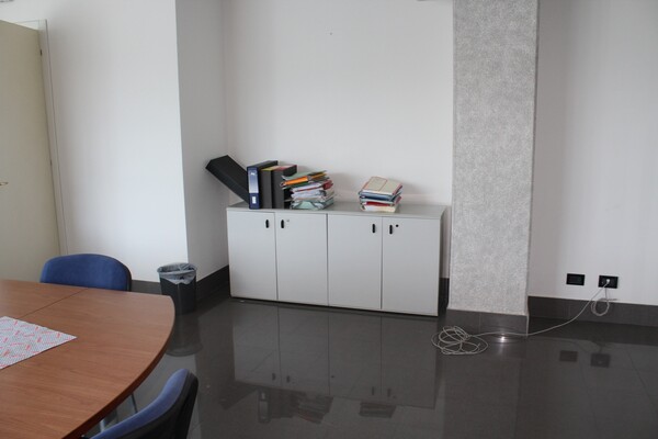 2#6155 Mobili e arredi da ufficio in vendita - foto 18