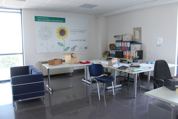 2#6155 Mobili e arredi da ufficio in vendita - foto 21
