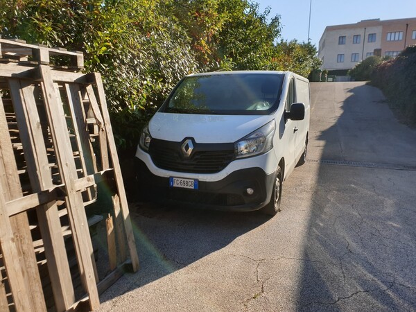 12#6164 Autocarro Renault Trafic in vendita - foto 1