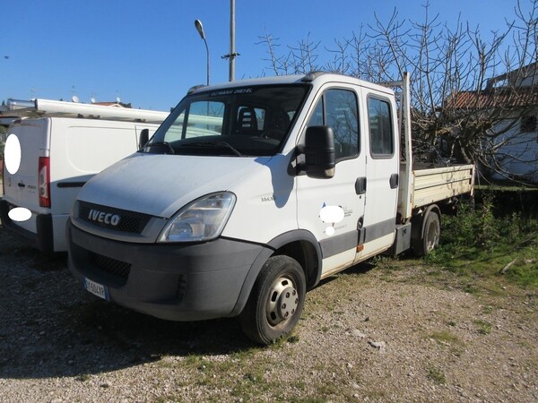 Autocarri in vendita
