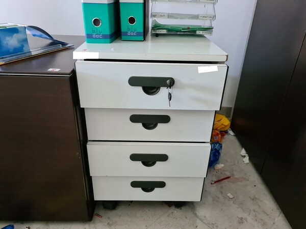 16#6173 Arredi e macchine elettroniche da ufficio in vendita - foto 13