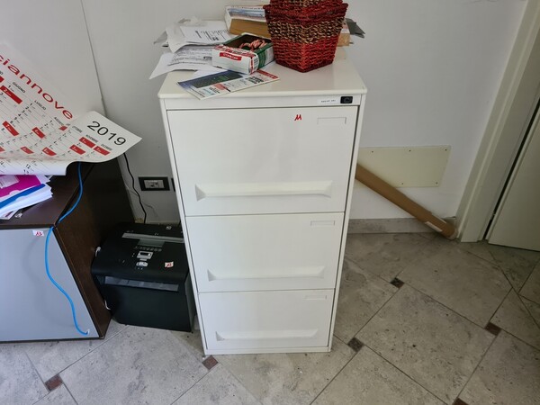 16#6173 Arredi e macchine elettroniche da ufficio in vendita - foto 15