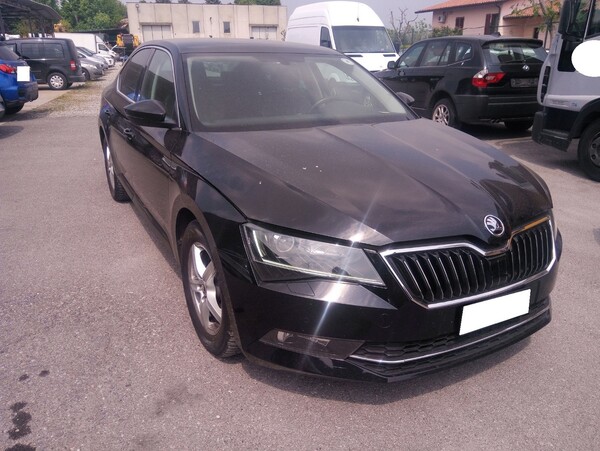 2#6184 Skoda Superb in vendita - foto 1