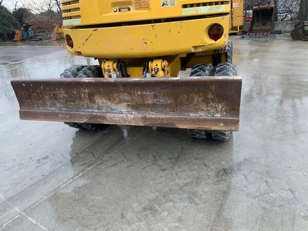 8#6189 Escavatore gommato Komatsu in vendita - foto 5