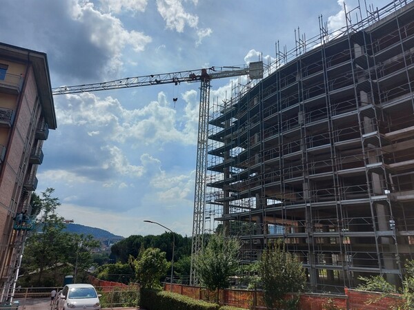 11#6197 Gru Comedil in vendita - foto 3