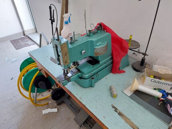 2#6201 Macchinari tessili e arredamento ufficio in vendita - foto 3