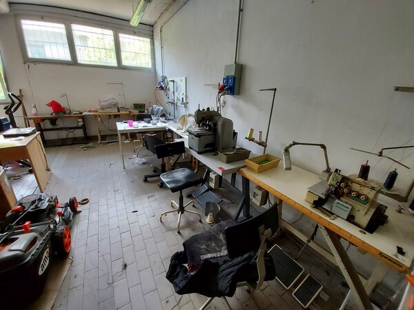 2#6201 Macchinari tessili e arredamento ufficio in vendita - foto 16