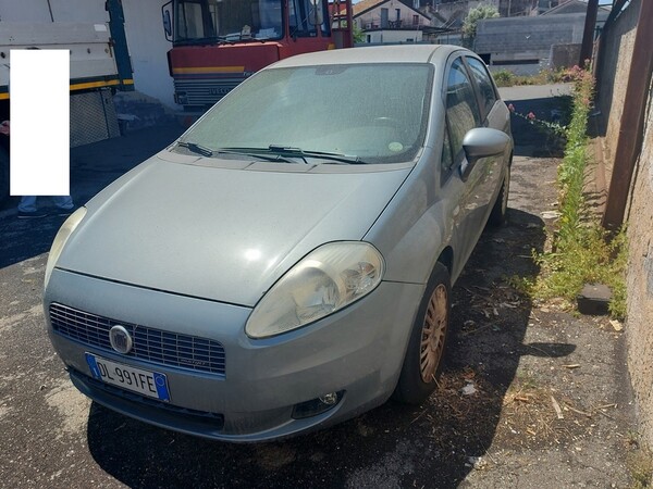 10#6208 Autovettura Fiat Punto in vendita - foto 2