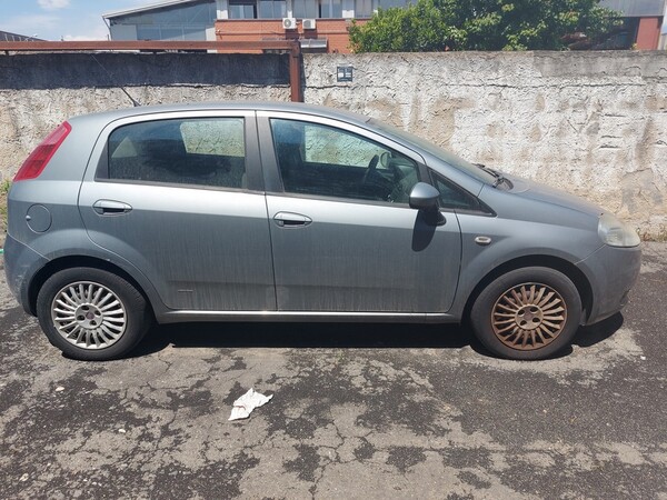 10#6208 Autovettura Fiat Punto in vendita - foto 3