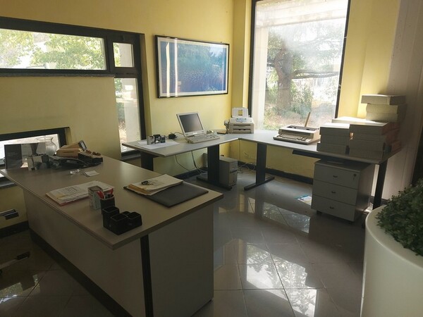 1#6211 Mobili e macchine elettroniche ufficio in vendita - foto 2
