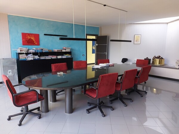 1#6211 Mobili e macchine elettroniche ufficio in vendita - foto 24