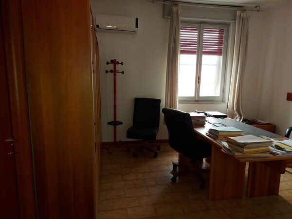 3#6219 Arredi e attrezzature da ufficio in vendita - foto 17