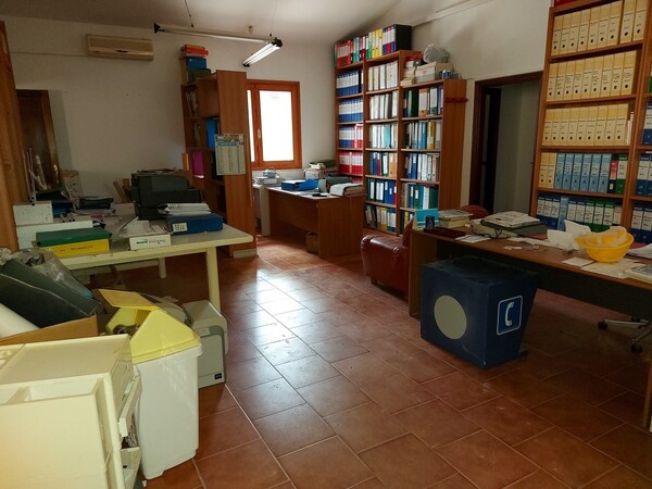 6#6219 Arredi e attrezzature da ufficio in vendita - foto 22