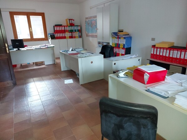 6#6219 Arredi e attrezzature da ufficio in vendita - foto 33