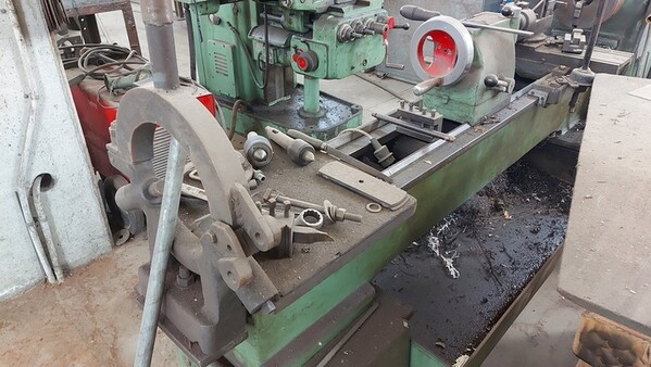 10#6222 Banchi da lavoro e tornio Rivol in vendita - foto 7