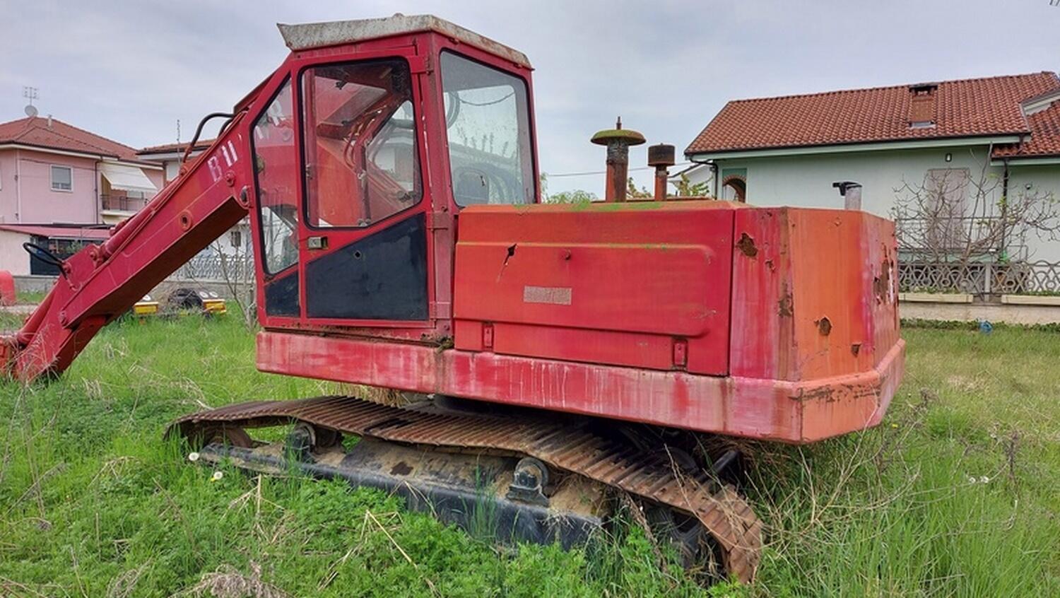 Lot Hydromatic H95 excavator